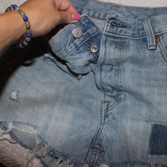 Levi's 501 Distressed Denim Jean Cutoffs Sz 27 - Picture 4 of 4